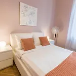 Ar Apartments