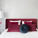 Golden Star Apartment