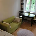 Green Apple Apartment
