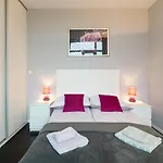 Secret Charm Fully Equipped Apt With Balcony