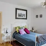 Cosy Apartment 2
