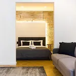 Wanderlust Apartments