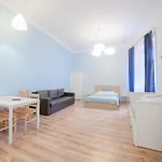 Dizzy Daisy Apartment Kurniki