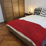 Moti Apartments