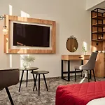 1891 Garni Hotel
