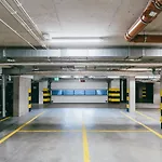 Arcade Old Town With Free Parking