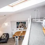 Golden Apartments&B11