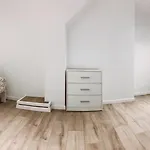 Sunny Apartment 8