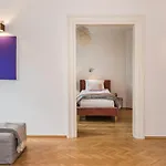 Syncret Apartment - Loftaffair