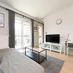 Main Trainstation One Bedroom Ac P4You Pl