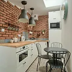Golden Apartments/Boner5