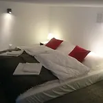 Heynow Apartment
