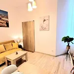 Golden Apartment Bosacka Krakow Old Town 2 Rooms