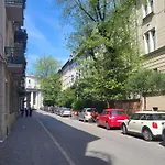 Heynow Apartment
