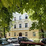 Bogusławskiego Apartment Old Town Kraków by Renters