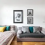 Uroczy Apartament Obok Opery I Dworca Glownego Z Netflix