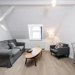 Urban Nest Apartments Bon 11