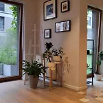 Frank\'S Apartment