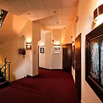 Spatz Aparthotel