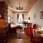 Hotel Santi