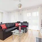 Three-Bedroom Holiday House Kraków Czarnochowice by Renters