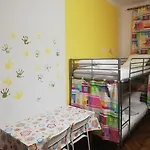 Lorf Hostel&Apartments