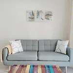 Przytulny Apartament Z Ogrodkiem