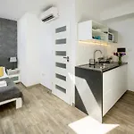Modern Apartment In The Very Central Location 18