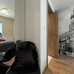 Cozy And Large 62 M2 Apartment With Air Conditioning, Old Town
