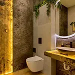 Silver Shine Jacuzzi