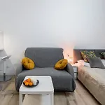 Charming Apartment In Calm And Central Area