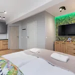 Underground Apartments Kielecka Rondo Mogilskie By Noclegi Renters