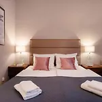 Aparthotel Old Town