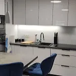 Nowoczesny Apartament W Poblizu Centrum