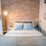 Lion Apartments - Gold