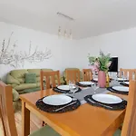 Grota Roweckiego Apartment Ruczaj Cracow By Renters