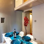 Lilly Apartment Main Train Station Old Town By The Castle Suites Krakow
