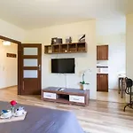 Przytulny Apartament Z Parkingiem Blisko Tauron Areny