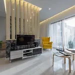 White Pearl Apartment