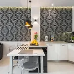 Black Pearl Apartment