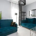 Margaret Apartment