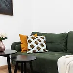 Bosacka Apartments X 1\' Main Train & Bus Station - By Upstairs