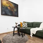 Bosacka Apartments X 1\' Main Train & Bus Station - By Upstairs