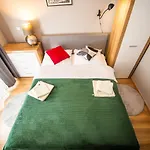 Apartament Miodowa 42 Z Miejscem Parkingowym