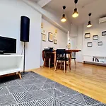 Zulu Apartments Old Town