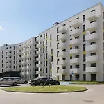 Family Apartment With Parking & Terrace By Noclegi Renters