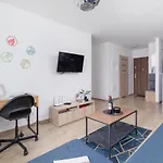 Family Apartment With Parking & Terrace By Noclegi Renters