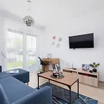 Family Apartment With Parking & Terrace By Noclegi Renters