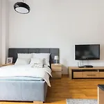 Bridge Apartments 6