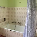 Small Room For Short Stay
